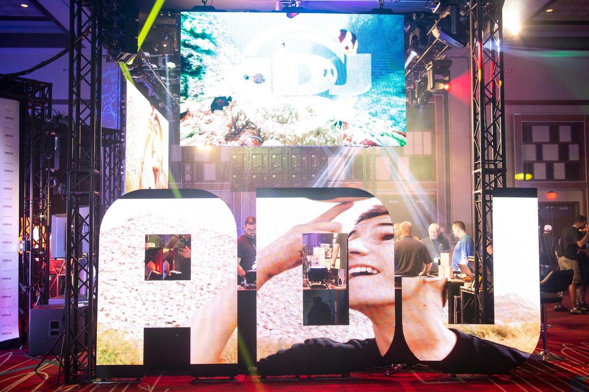 EmbodiedAgency's tweet image. One our favorite 📸 from #djexpo2018 #senatedjs photo credit @briz2954