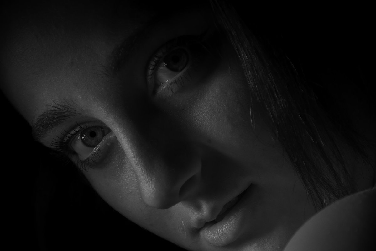 Loving my new lense for portraiture. Check out my instagram for more content.... Search....
Wolverhampton_photogregs
#instagram #photography #nikon #mirrorless #Sony #photoshoot #pi s #blackandwhitechallenge