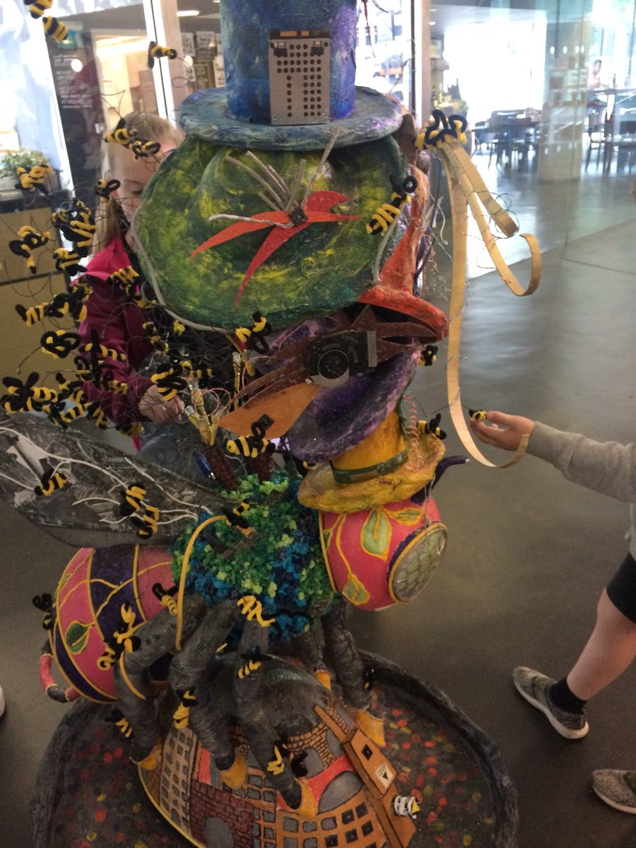 ToniToni80's tweet photo. @RScottPrimary @marzy120 @beeinthecitymcr this bee is brilliant!!  #BeeMAD awesome representation of denton. Will it be returned to school after? #madaboutdenton #beeinthecity https://t.co/9Aedql2UNN