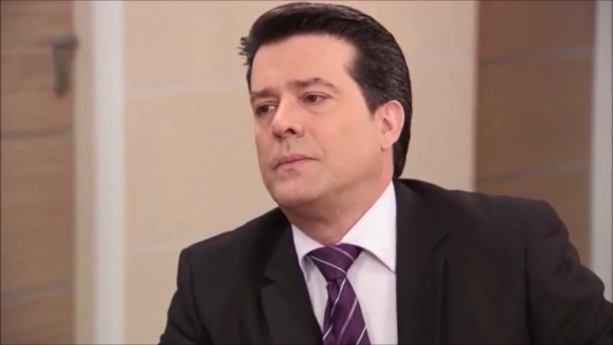 angfammiguel's tweet image. Gente corre lá no blog dedicado ao meu querido @MDeLeon_Oficial que tem uma postagem nova cheia fotinhos de momentos do Miguel em Amor Secreto. Corre lá e delirem!!! #Adoroo #PostBlog 👇
angmarifamconta.blogspot.com/2018/08/fotos-…