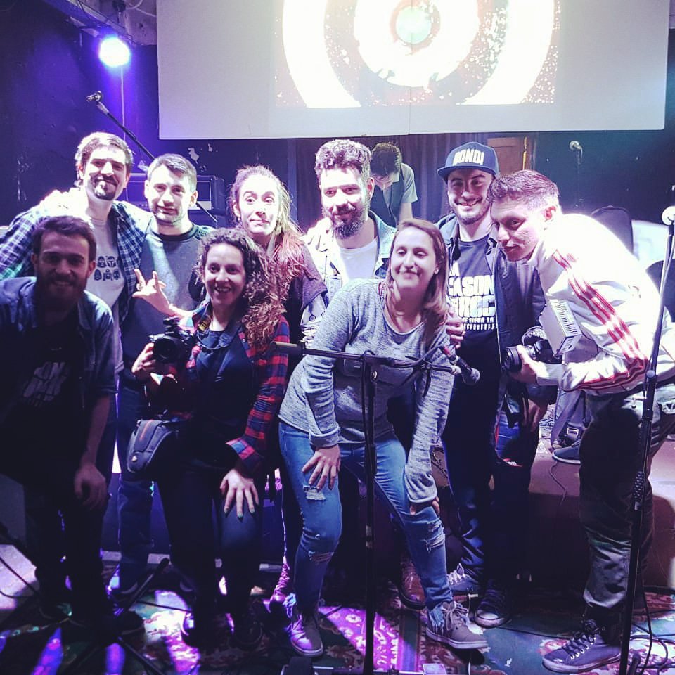 Ya paso la primer #FiestaRadioLoQueDe en <a href="/otrahistoria/">Otra Historia club cultural</a> 
Tocaron <a href="/LaTapones/">Tapones De Punta</a> y #LaJovenGuarrior para deleitarnos con tremendo shows.
La próxima invitación para el 11 de Septiembre  #TeEsperamos