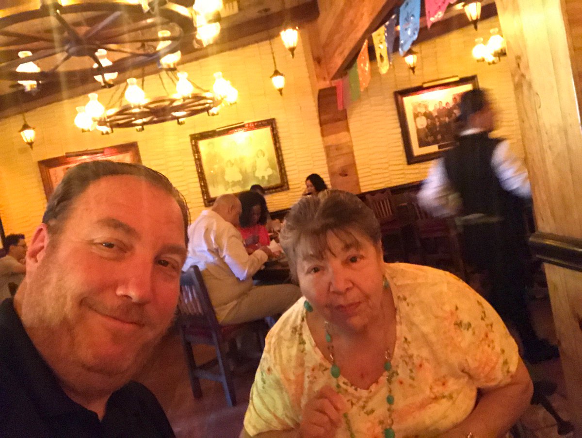karmart's tweet photo. I'm at El Tiempo Cantina - @eltiemponavigat in Houston, TX https://t.co/ikxBmiBRSW https://t.co/WSCro8Pcpx