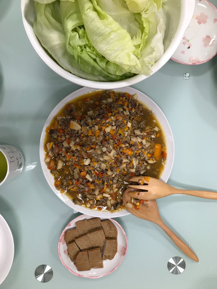 preartgorippa's tweet photo. おはようございます！最近、お昼ご飯をみんなで作って食べています🍚昨日はレタスのお肉包みでした！ジューシー&amp;野菜をたくさん食べられました！ https://t.co/pI78LVOM2B