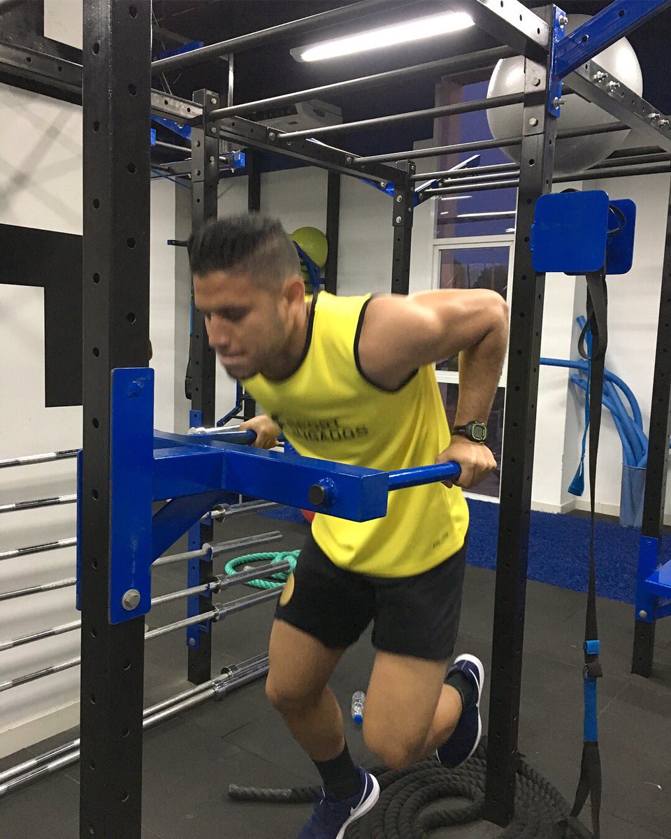 AMatosNews's tweet photo. ¡Activo @anthony5gabriel 💪🏼! Hoy, realizando trabajos regenerativos junto a sus compañeros en Ciudad Mineros 🙌🏼🏋🏻‍♂️ Preparándose para el próximo compromiso del domingo en el que Mineros de Guayana recibirá a Estudiantes de Mérida 🔥🔥 https://t.co/ryRd9gWG9Q