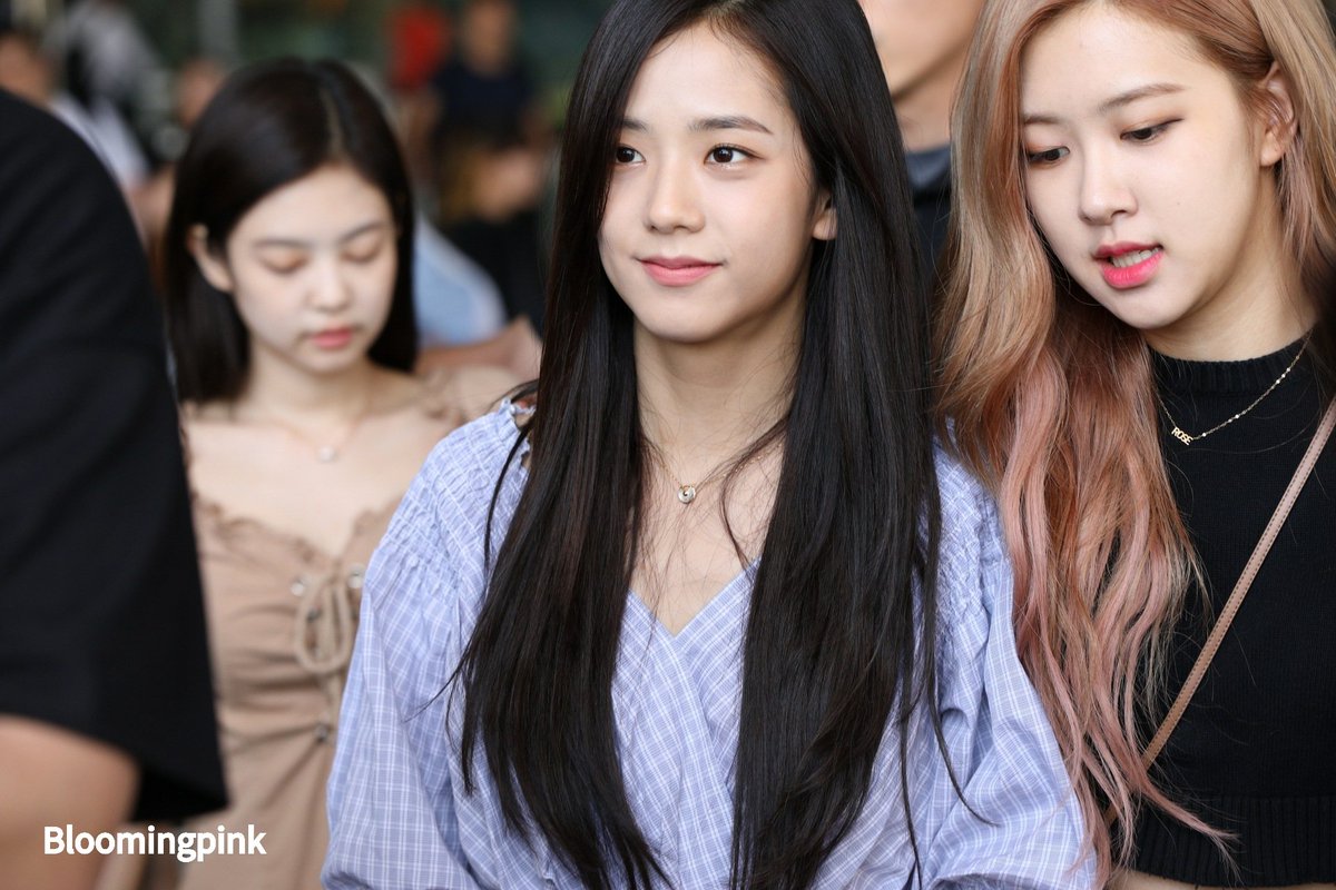 BloomingPink_JS's tweet photo. 180818 ICN
#블랙핑크 #BLACKPINK #지수 #JISOO https://t.co/7odyH6FJDu