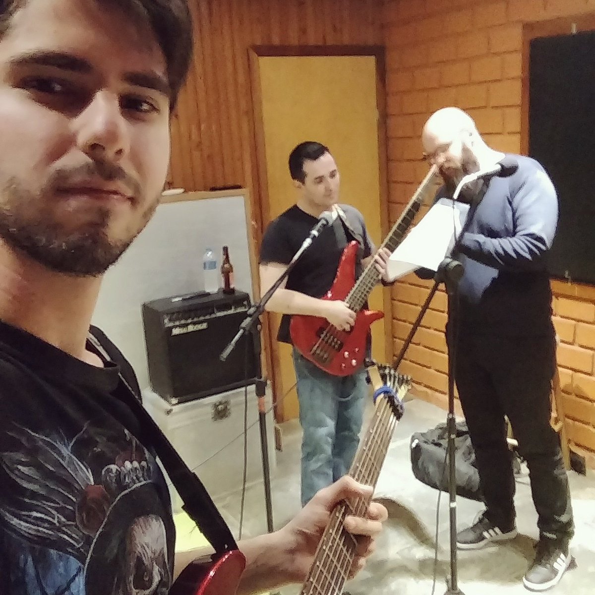BloodCorrosion's tweet photo. Sexta feira de ensaio com
@AdrielMedeirosS Juliano Brose  Alex Carrion e Denian Santos https://t.co/6HbJJf9VzL