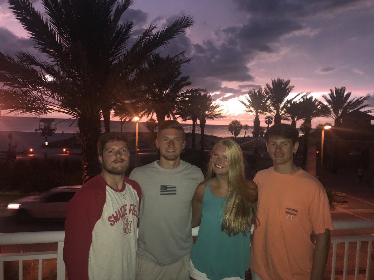 ccmontgomery7's tweet photo. Happy Birthday to one of my best friends. Love you buddy and remember...it’s never too late to transfer to Ole miss https://t.co/XTpjVS5Tyb