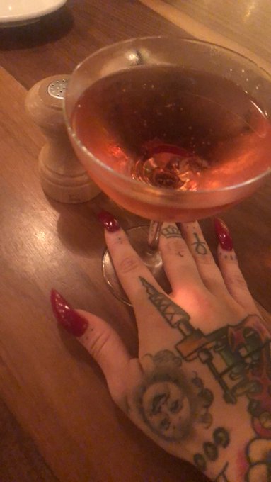 Got taken out for drinks and a lovely dinner https://t.co/nQ2R07pkM6<a href="/tag/catwoman"class="tags"><span>#catwoman</span></a>