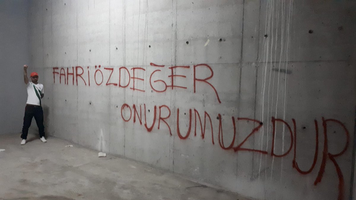 eyubkyr's tweet photo. Bizde sana hastayız #REİS
@ferlitin https://t.co/VJ6VLppCR3