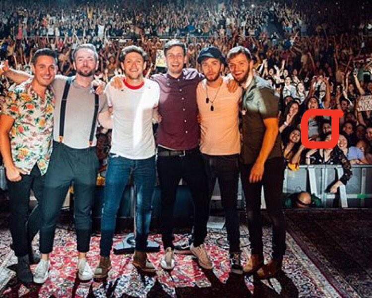 oursnixll's tweet photo. NI ME VEO PERO ESA SOY YO EN EL IG DE NIALL, POR FIN TRIUNFÉ EN ALGO https://t.co/9wbUNF3t5h