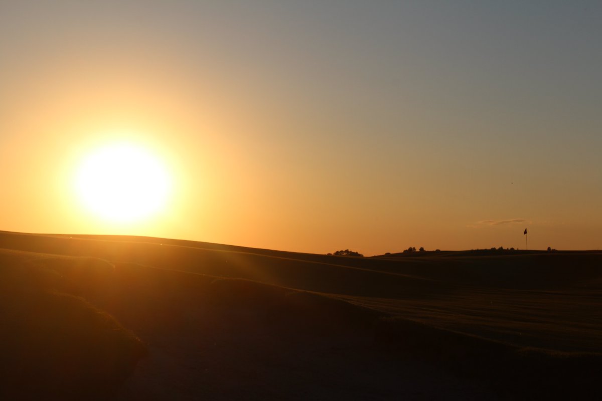 theprairieclub's tweet image. Play until sunset.