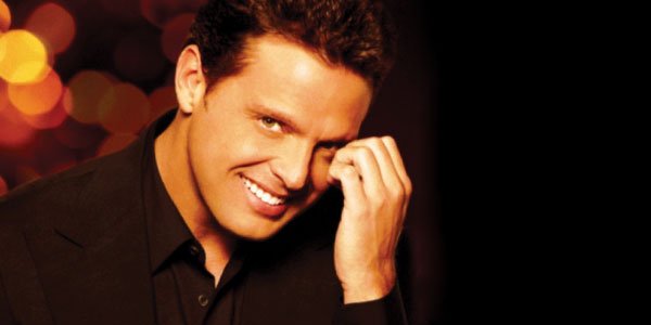 XHITD's tweet photo. Porque tu lo decidiste en nuestra encuesta de Facebook, el programa "En Concierto" transmitirà los èxitos de Luis Miguel. Escùchalos este sàbado a la 1 pm por 92.1 FM de #Durango y señal por internet https://t.co/TRagKLP5dE https://t.co/BLWHgsV0mm