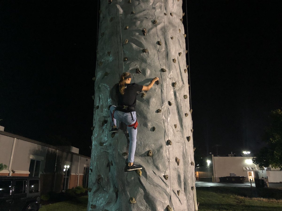 asultrasound's tweet photo. .@defiancecollege getting the year started! #rockclimbing #zipline #studentactivites https://t.co/vuvhi00DdU