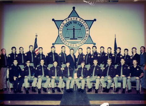 LeePerryUT's tweet image. After 29 years there were only of this class that haven’t retired and as of the (more: postngo.net/n/2e309ca )