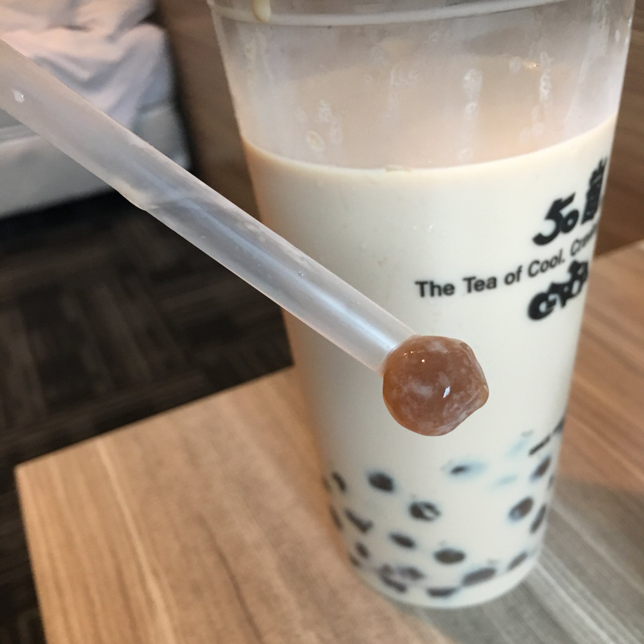 Chloe 台湾では昨日8月17日はバレンタインらしくお友達に私の大好きなタピオカ ミルクティをもらった 次の日でも大丈夫って言われたから早速朝から飲んでみたらタピオカ肥大化してストローで吸い込めないし 肥大化したタピオカは美味しくないということを