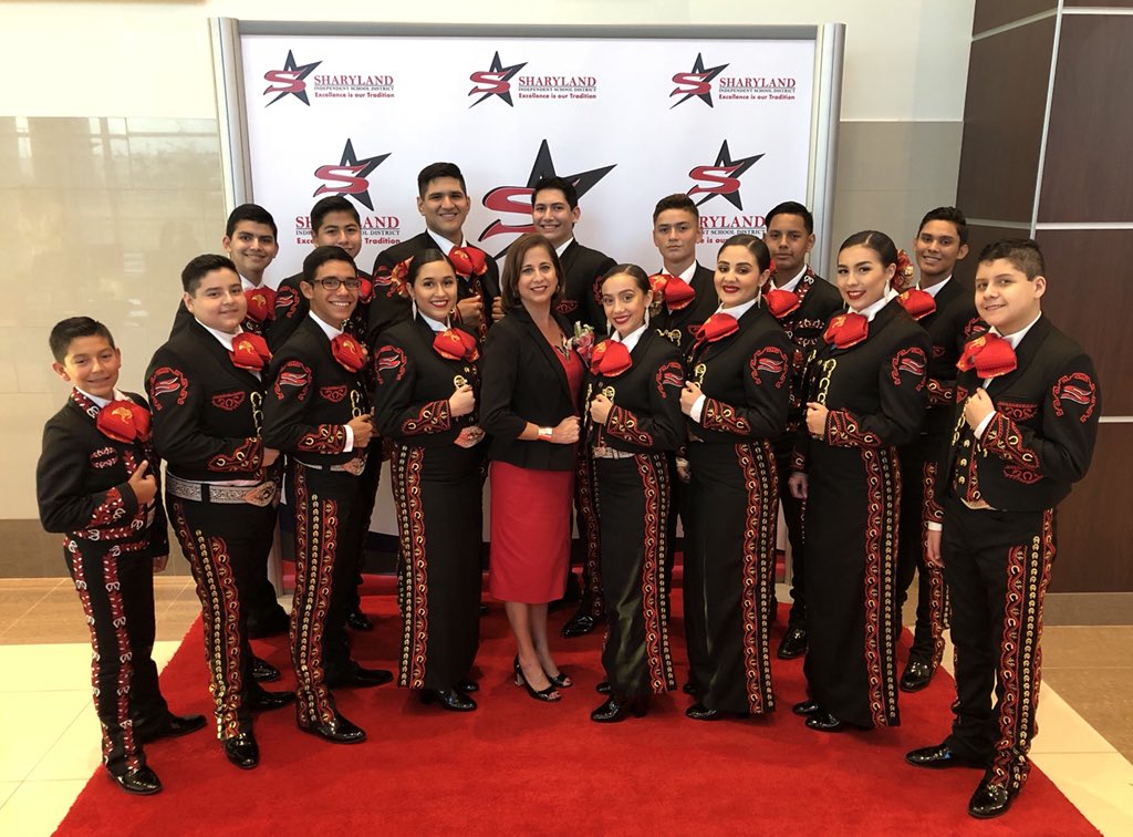 Mariachi Nuevo Cascabel tweet media