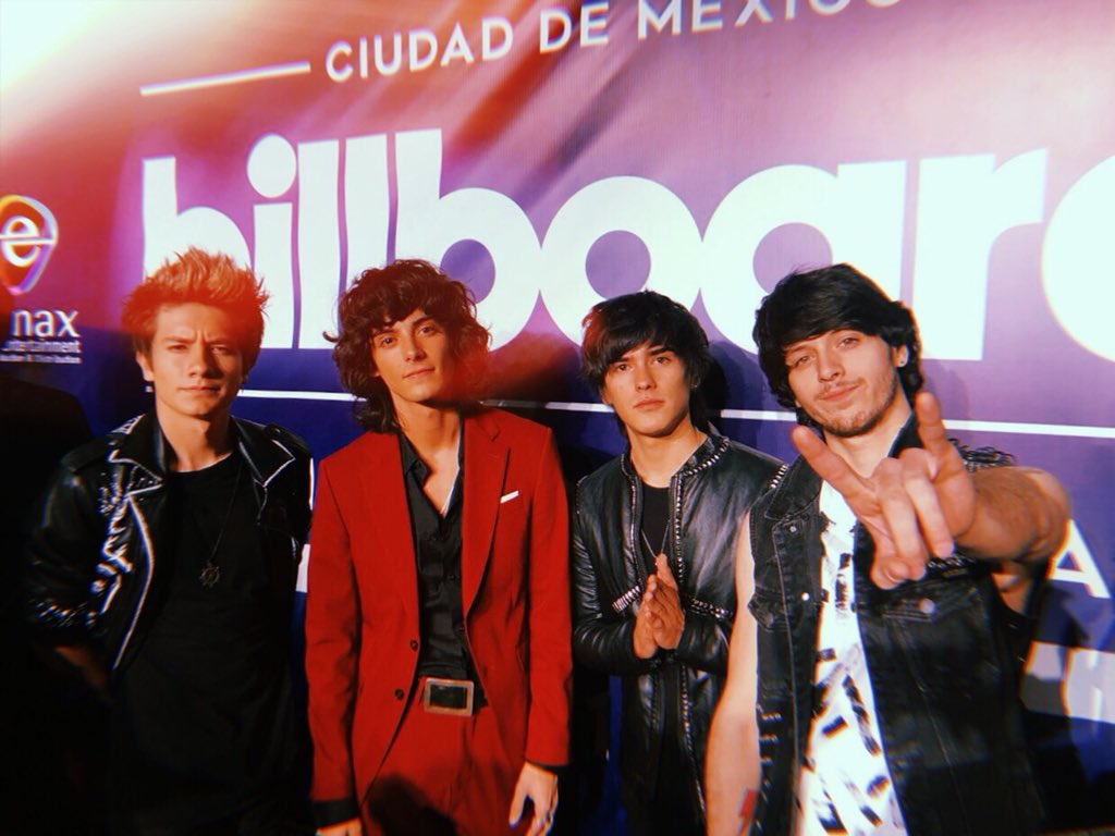 flytheband's tweet photo. #RedCarpet @BillboardLMS 
#BLMS 🤟🏻 https://t.co/As4efVFZiC