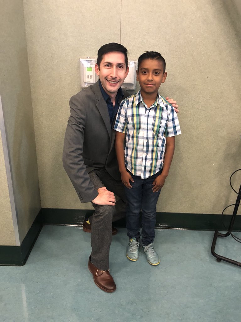 Cesar_Zepeda1's tweet photo. The future is here today, getting their backpacks and scholarships to succeed, @NystromElementary It is great to see so many families and students celebrating #Learning #Community #RichmondCA #MovingForwardForOurFuture https://t.co/RSzb1Q6FPd