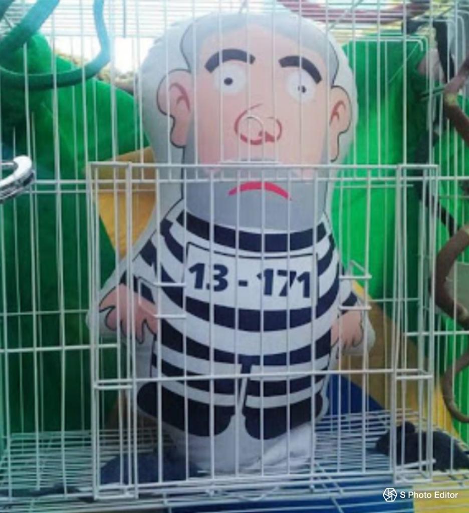 #DebateRedeTV olha quem chegou para o debate kkkk
bolsonaro presidente do Brasil