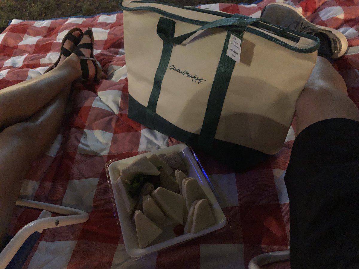 LuisJuarezTX's tweet photo. Enjoying our picnic bag! Movie time at the Nasher! @kxtradio https://t.co/AalNDSv8h4