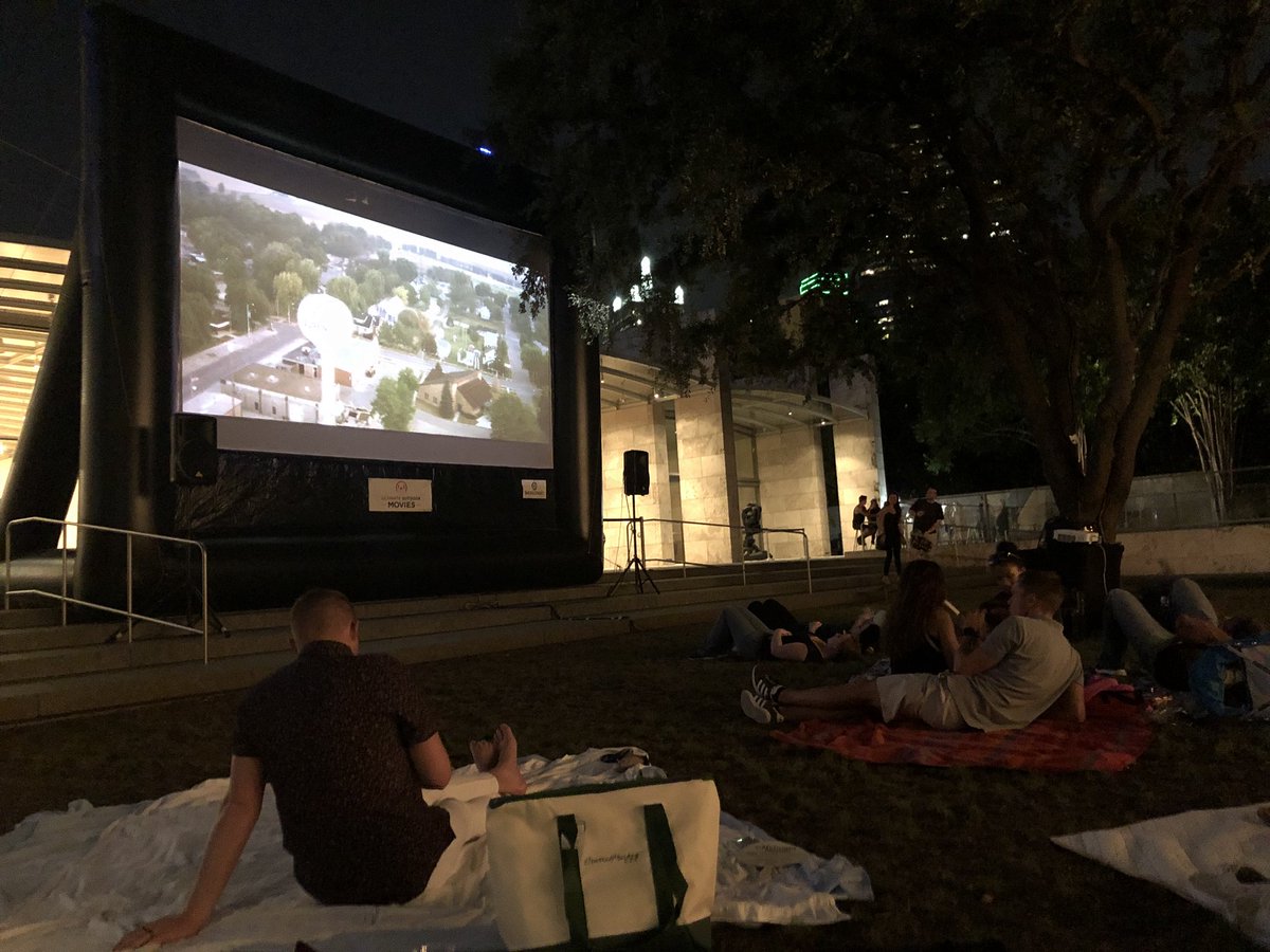LuisJuarezTX's tweet photo. Enjoying our picnic bag! Movie time at the Nasher! @kxtradio https://t.co/AalNDSv8h4