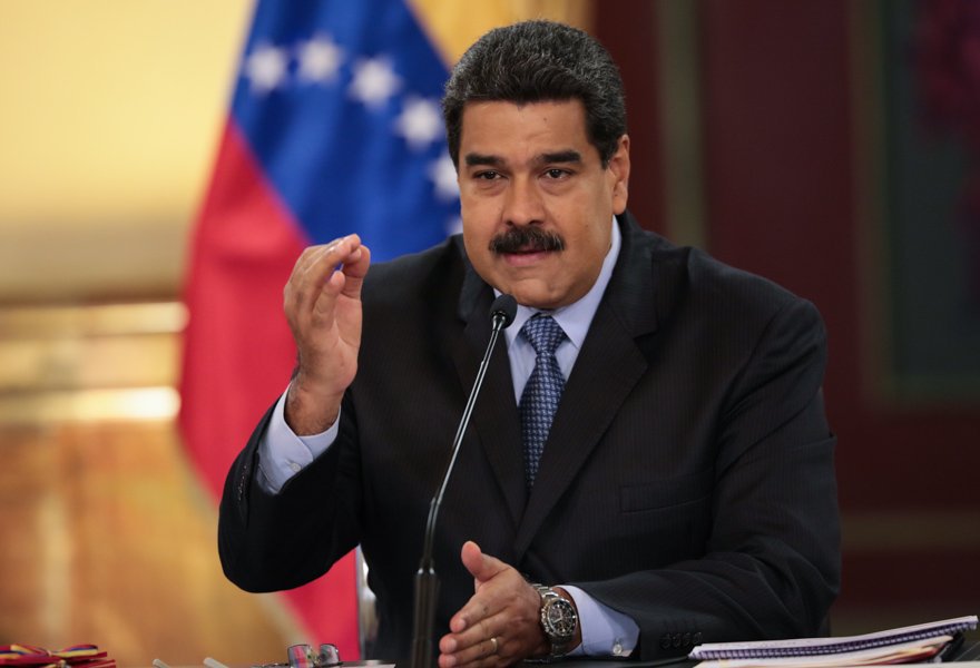 Mira_Venezuela's tweet photo. Pdte. @NicolasMaduro: Quiero anunciar que en el nuevo esquema de la Revolución Económica, el salario mínimo estará anclado al Petro y quedará en 1800 Bolívares Soberanos, lo que equivale a medio Petro 

#OfensivaEconómica https://t.co/NGiIyVEJh2