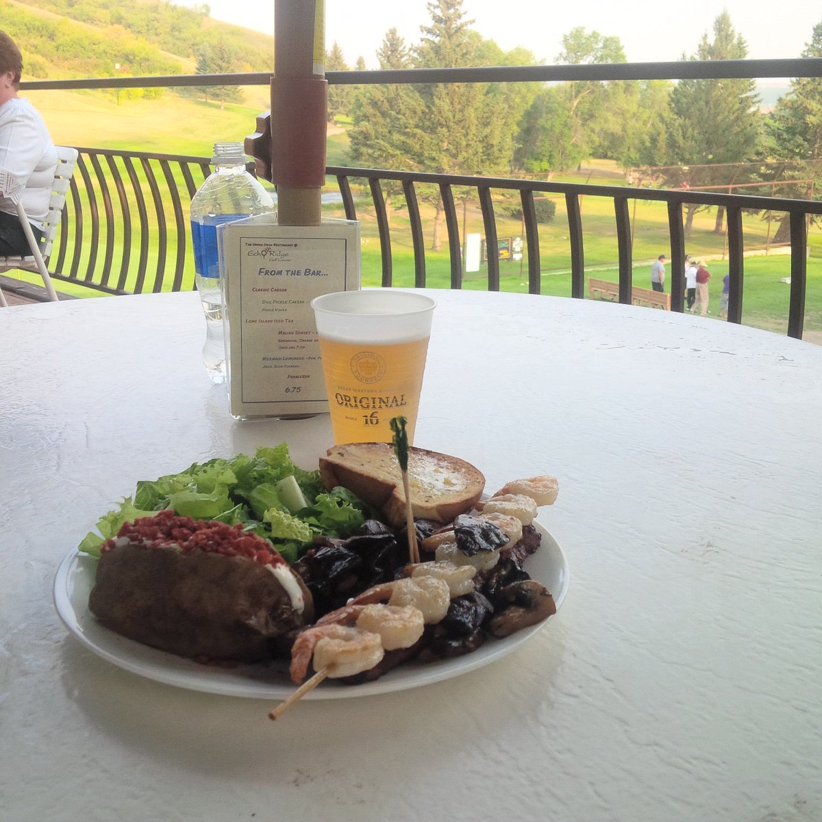 Big_G_09's tweet photo. A view ๐ and food ๐ outta this world! #foodie #EchoRidge โณ course #FortQuappelle #SK ๐ #BullsClub ๐ approved ๐ https://t.co/ha31IzjCbk