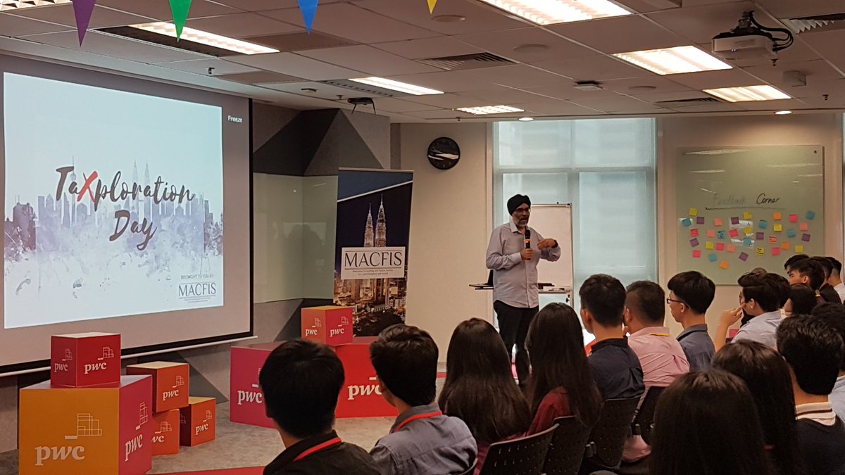 LayseeW's tweet photo. "Read widely beyond your textbooks, know what's going on in the world", says our Tax Leader, Jagdev - tips to eager uni students visiting the TaXploration Day @PwC_Malaysia, thanks for dropping by. https://t.co/gnWuLvpbx7