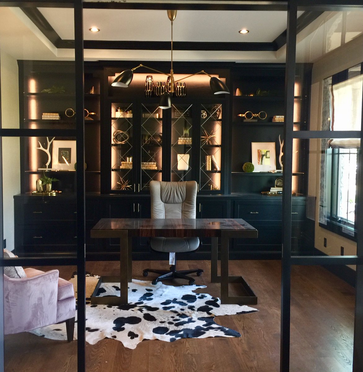 designwithidc's tweet image. We are so execited by all the positive feedback we have received for our design work showcased at Homearama Cincinnati in the Stonewood model by Frazier Homes located in the Heritage Hills development. #Homearama #interiordesign #design