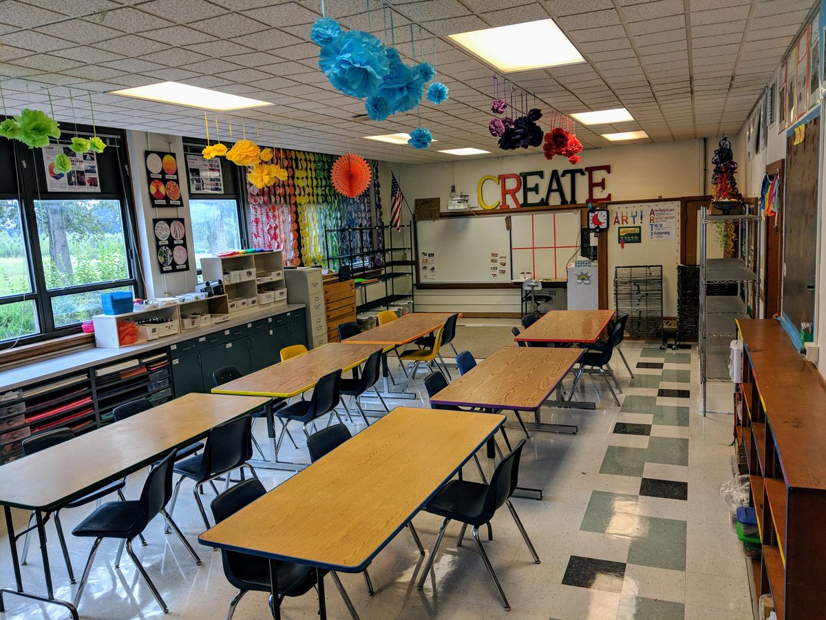 So ready to fill this room with creative minds and beautiful works of art! #BestYearYet