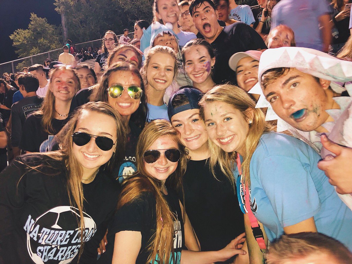 lyyssaann's tweet image. Pre season game!🤙🏼 #classof2019 #techway