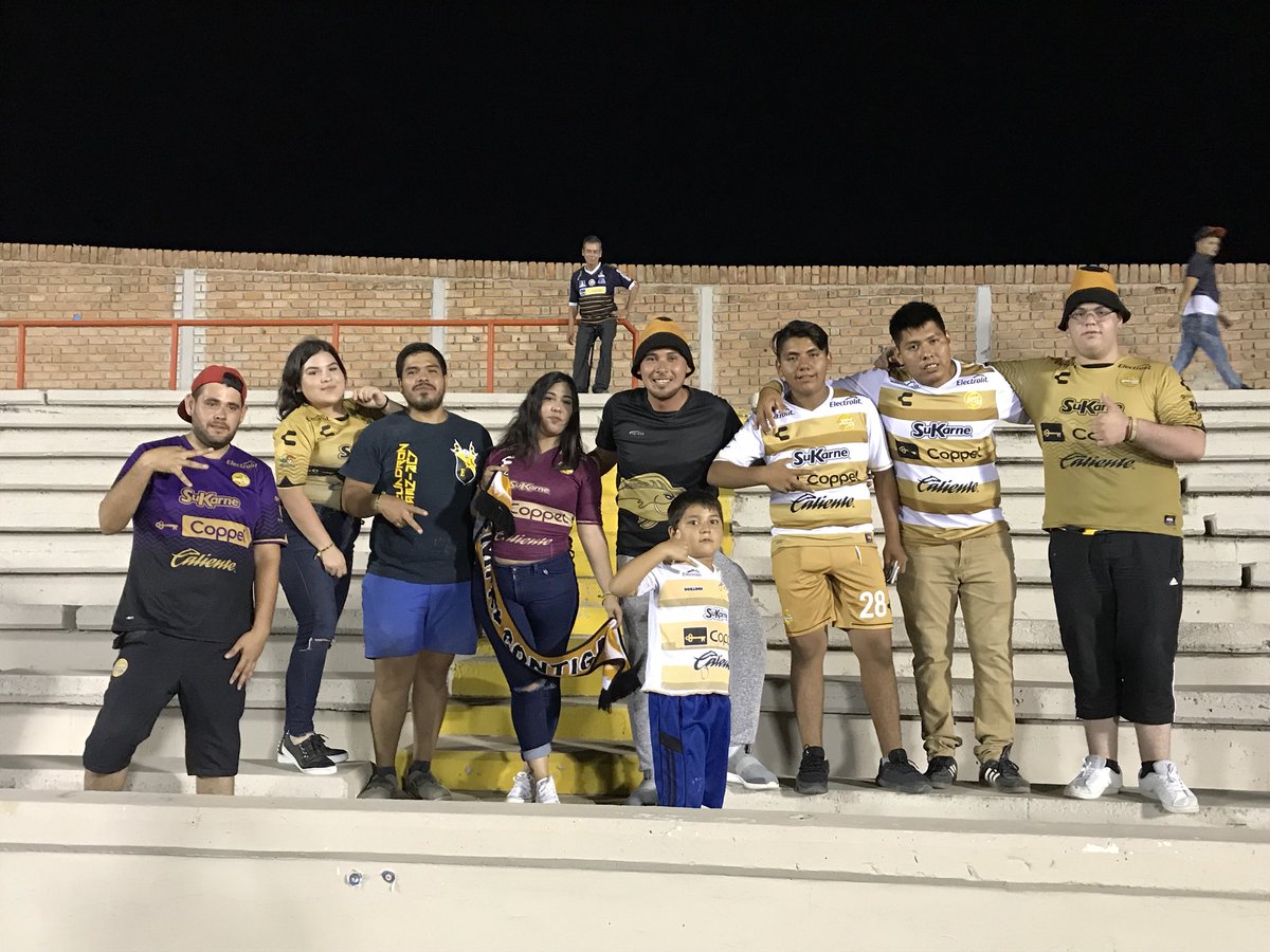 Dorados's tweet photo. #CIMvsDOR Nuestra afición Dorada presente en el Héroe de Nacozari para apoyar al Gran Pez🐠 https://t.co/uQyibSWOMU