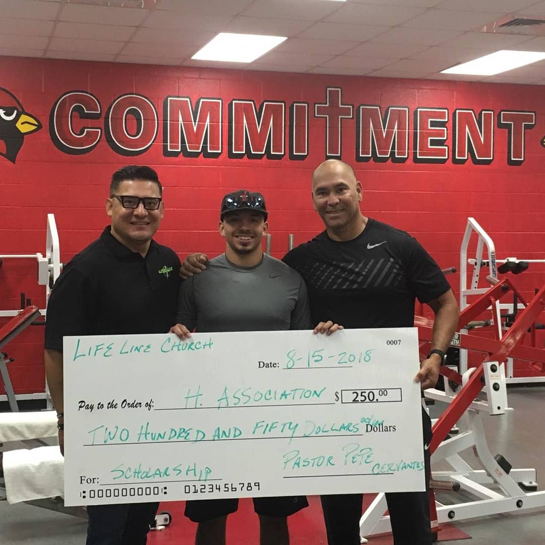 pastorpepe27's tweet photo. GODSPEED to these two gentlemen! 
May the Good Lord continue to bless you!

◇ Cardinal: Abel Castaneda
◇ Greyhound: Isaiah Trevino

#wearelifeline #1lifeatatime #nextgen https://t.co/mDcaL0GYQN
