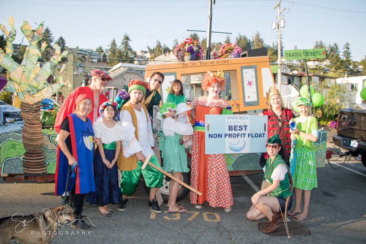 WR_PlayersClub's tweet photo. We won Best Non-Profit at the White Rock Sea Fest Parade! (and 3rd place for lighting!)
@whiterockcity https://t.co/x2rHerhhBQ