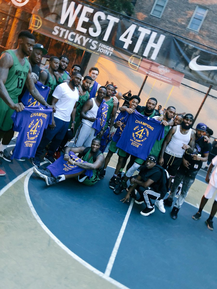 ZNixs2's tweet photo. Can you imagine a summer without these guys Winning something??? #dynasty RT @DaBiz12: #TheProgram 🏀🏆🗽🏀West4 Champion Again #6xSeanBellChamps https://t.co/3ocBlB96Fb