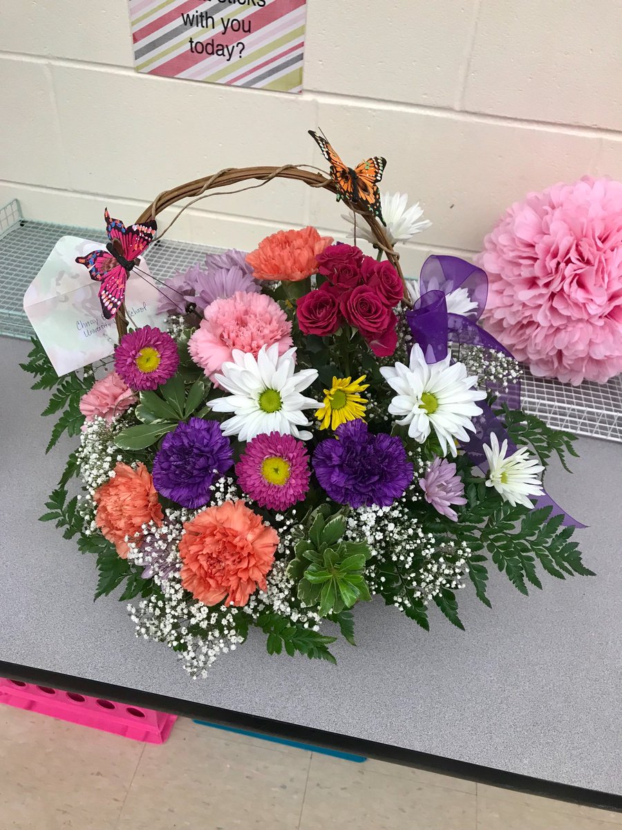 I have the BEST parents! I had a tough Summer losing my Poppy on my birthday. They had these delivered on 8/14 to start the 2018-2019 year off to a sweet start! I’m looking forward to seeing how my students blossom into young adults!
<a href="/UHSTitanDaily/">TitanDaily</a> #uhsproud