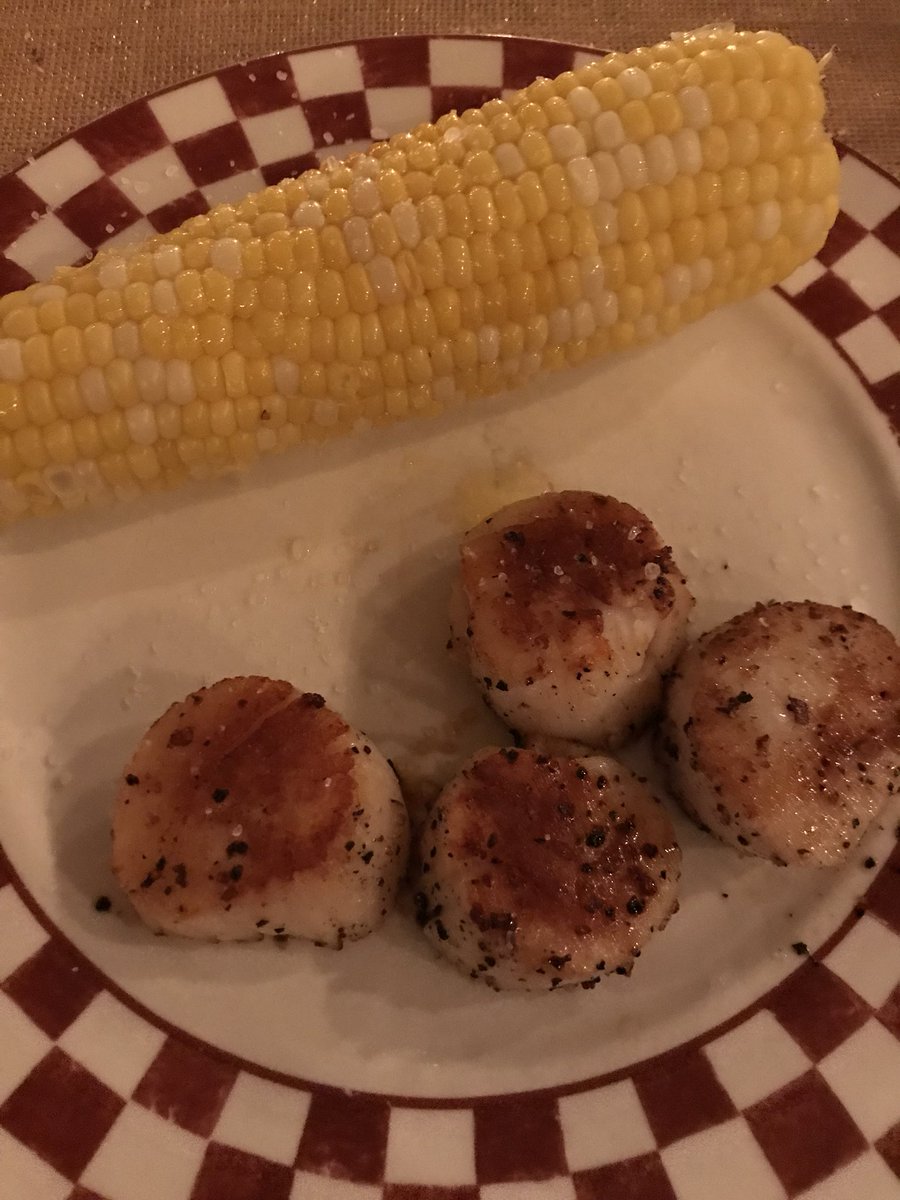 LB Farmers' Market tweet media