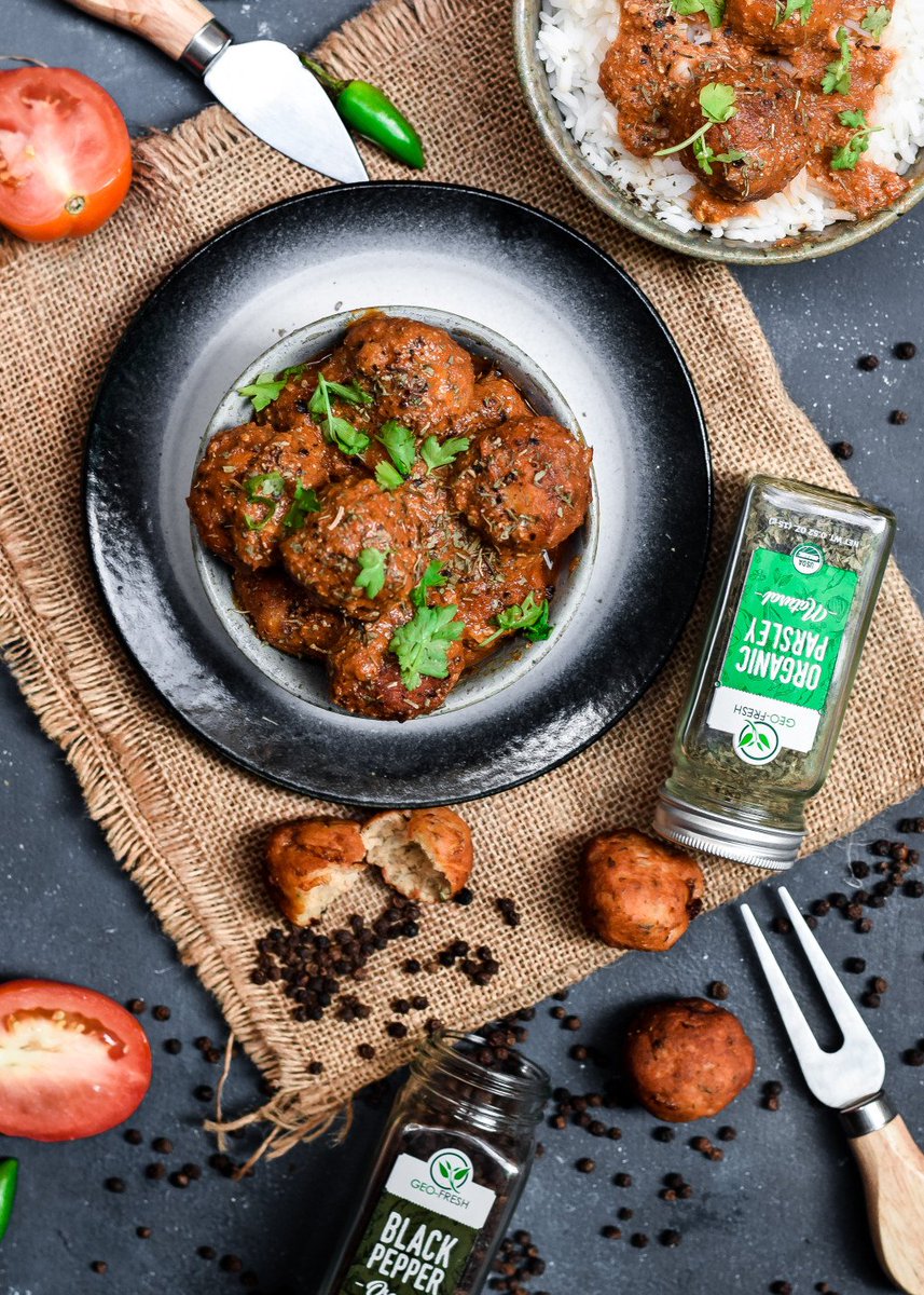 LohanZee's tweet photo. The meatball story https://t.co/oSjG8dZIn9 https://t.co/IQP78oXM3F
