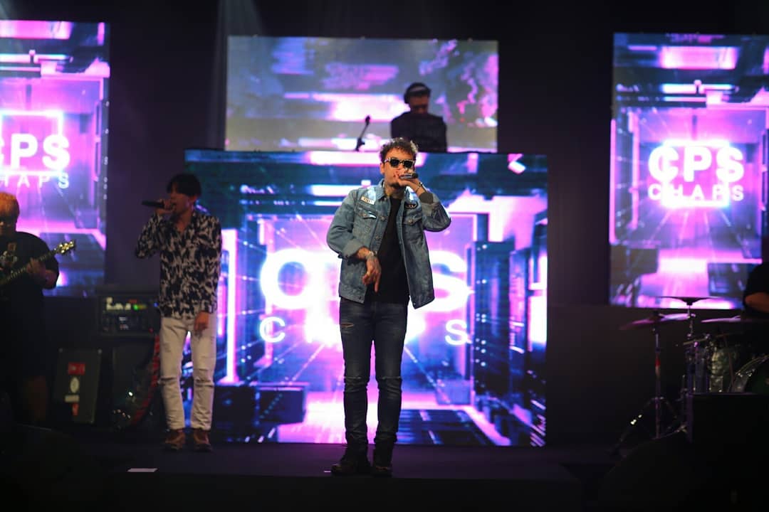 Tudd_Entertain's tweet photo. “เวย์ & นานา” นำทีมชาวแร็ปเปอร์ ร่วมอัพเดทเทรนด์แฟชั่นสุดฮิป! ในงานเปิดตัวคอลเลกชั่นพิเศษแห่งปี “Wiz Khalifa x CPS” พร้อมมินิคอนเสิร์ตสุดคูลจาก “หนุ่มเวย์ & URBOYTJ” ปิดท้ายด้วยปาร์ตี้ฮิปฮอปจาก “ดีเจต๊อบ” ฟินสุดๆ
#wizkhalifaxcps
#cpschaps
#polypluspr
#ddwork https://t.co/TUsMJ28K72