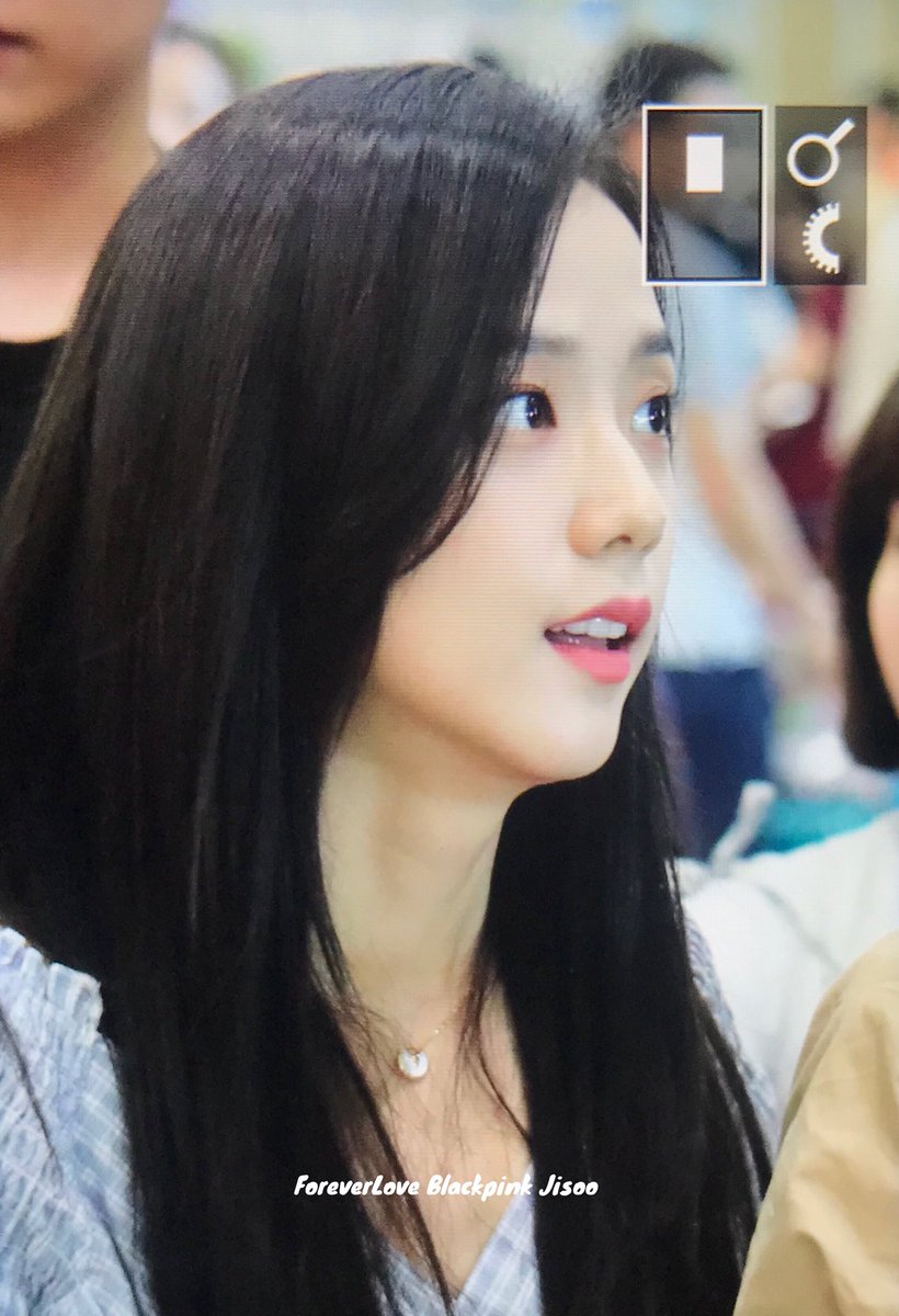 ForeverLove_Js's tweet photo. 180818 ICN
#블랙핑크 #BLACKPINK #지수 #JISOO https://t.co/s8qdYUPmws
