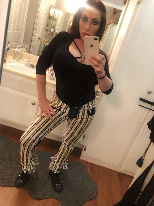 #bustybrunettes #pornstar #curvy #bedroomeyes https://t.co/GpRlC3TqZw<a href="/tag/bustybrunettes"class="tags">#bustybrunettes</a><a href="/tag/pornstar"class="tags">#pornstar</a><a href="/tag/curvy"class="tags">#curvy</a><a href="/tag/bedroomeyes"class="tags">#bedroomeyes</a>