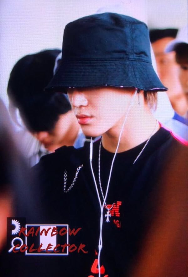 ——     preview     ——

Rainbow Collector🌈

——180818airport——
#NCT
#taeyong
#태용
#NCT127