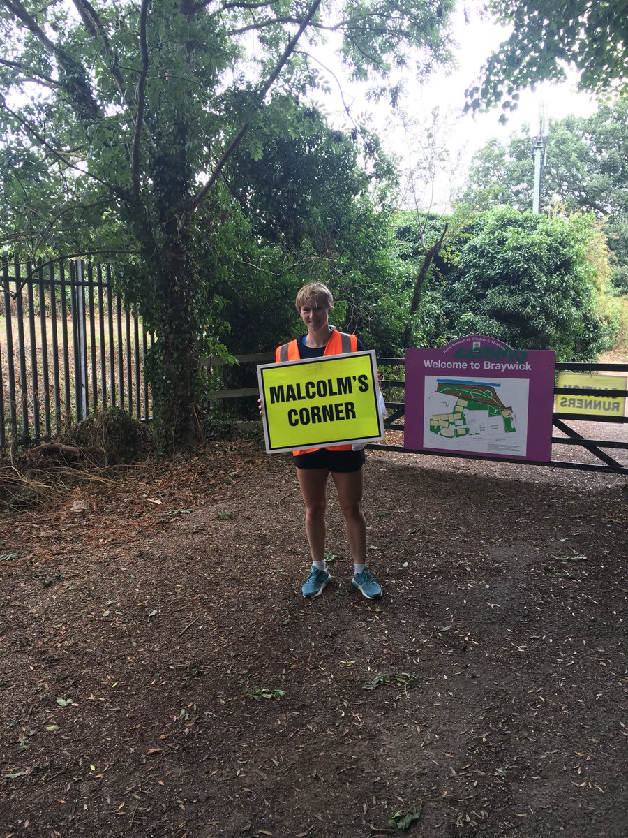 Great morning @maidenparkrun seeing familiar faces, chatting and cheering everyone on whilst tailwalking! Had a picture at the famous Malcolm’s corner too!!