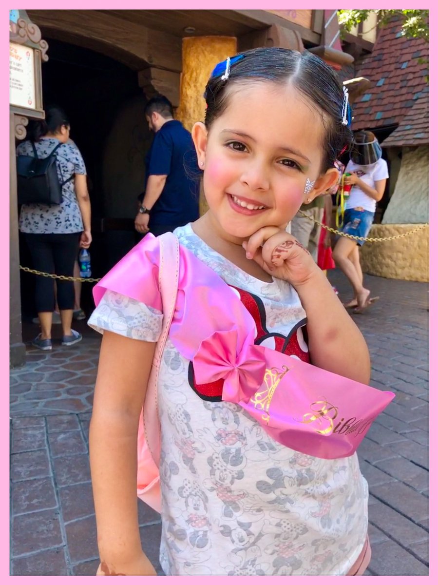 StarrinTV's tweet photo. It’s a lovely day #celebrate #LosAngeles #la #LaLaLand #favorite #beach #SantaMonica #california #calilife #palm #palmtrees #sand #sun #surf #pier #beach #princess follow @StarrinDaria @StarrinWorld @StarrinJunior @seherbedi #love #fairygodmother @Disneyland @DisneyStudios https://t.co/GIZT6R2LCR