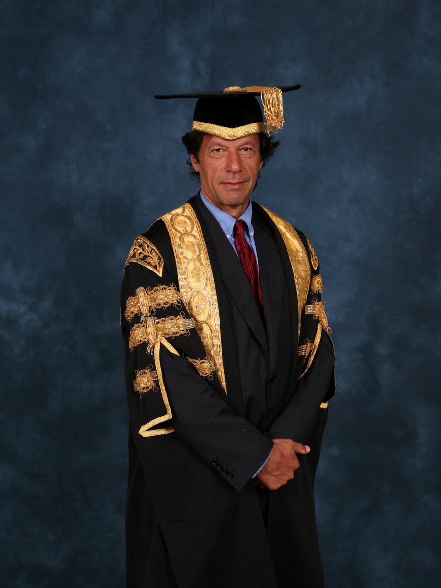 Congratulations to our former Chancellor, @ImranKhanPTI. Today he has been sworn in as the new Prime Minister of Pakistan. From cricket hero, to #UniversityofBradford Chancellor, to Pakistani PM, an incredible journey. #PrimeMinisterIK #TeamBradford