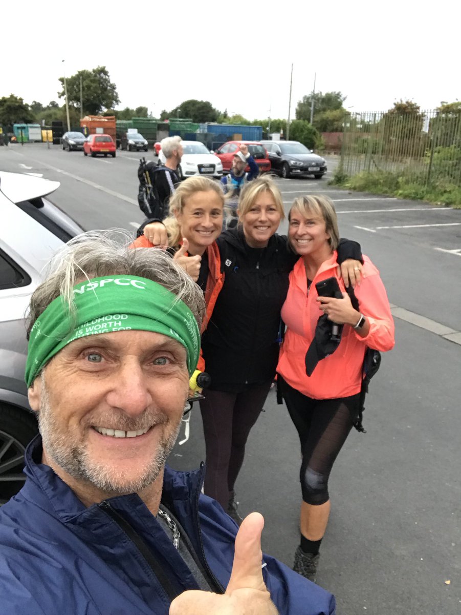 Just about to start the 34 mile 😬 #sandstonetrail  walk as part of our training for the <a href="/NSPCC/">NSPCC</a>  Patagonia trek in November..so help us guys with a few quid...👍😇.  justgiving.com/fundraising/th…