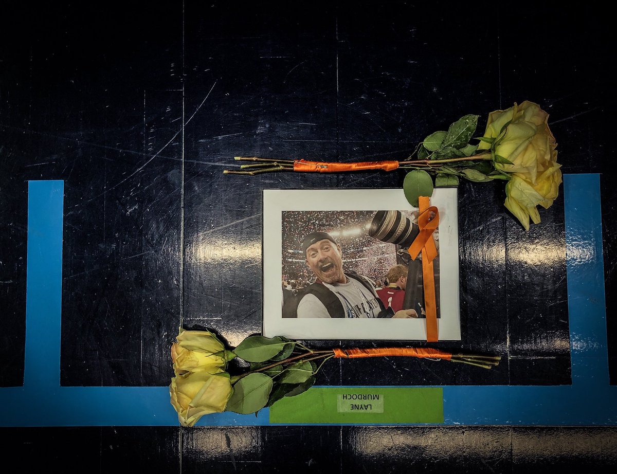CarlyGeraci's tweet photo. The arena went quiet moments before the Dallas Wings took on the Las Vegas Aces to honor Layne Murdoch, a Dallas area photographer who died of cancer this week. @DallasWings @wbna @nba @okcthunder @PelicansNBA @CP3 @russwest44 @sportsdaydfw @dallasnews https://t.co/QlHewj55Fe