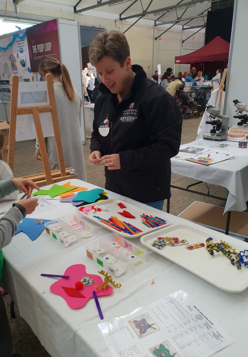 DrLauraSutton's tweet photo. Made an alien baby with @Hippo656 teaching kids about genes and traits at #FOBITas 2018! #WomenInSTEM #ScienceCommunication https://t.co/tPFRkDFkyW
