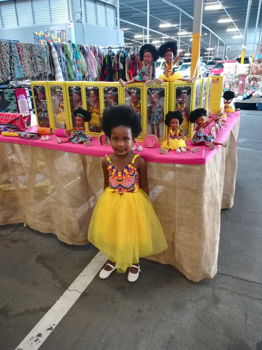 (Please RT) 
Our very first pop-up store back in the days in Rosebank Sunday Market with the founder of the business (My beautiful daughter Kaelo) Lover her to bits 😍😍😍 
#BreakingTheMould
#Sundowns
