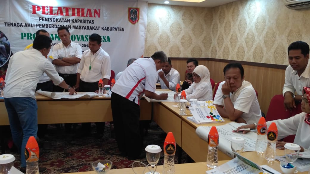 Selamat &amp; sukses untuk peserta pelatihan #PIDKalselOke #TPPIKalsel #TPPITanbu
<a href="/jokowi/">Joko Widodo</a> 
<a href="/EkoSandjojo/">Eko P. Sandjojo</a> 
<a href="/anwsanusi/">Anwar Sanusi</a> 
<a href="/taufikmadjid71/">IG : taufik.madjid</a> 
@Facrilabalado
<a href="/yossie_yassiana/">Yossie Yassiana Dam</a> 
<a href="/FAI/">chan wing fai</a>-88ku
<a href="/masmugyganteng/">Mugiharto Wakhmadi</a> 
<a href="/KPW3/">Peggy  Last</a>-Kalsel